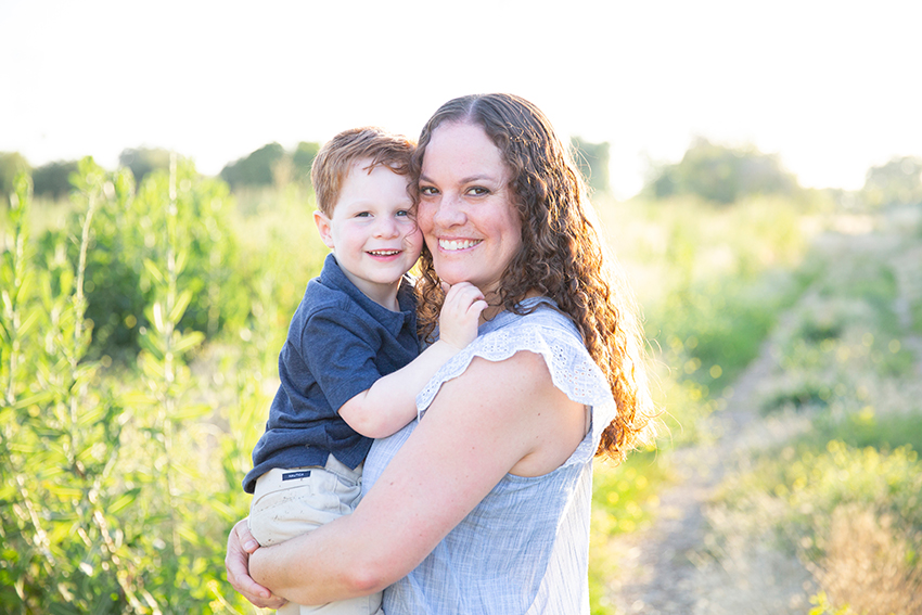 photographer poses to add variety to your family photo session by Kristin Eldridge