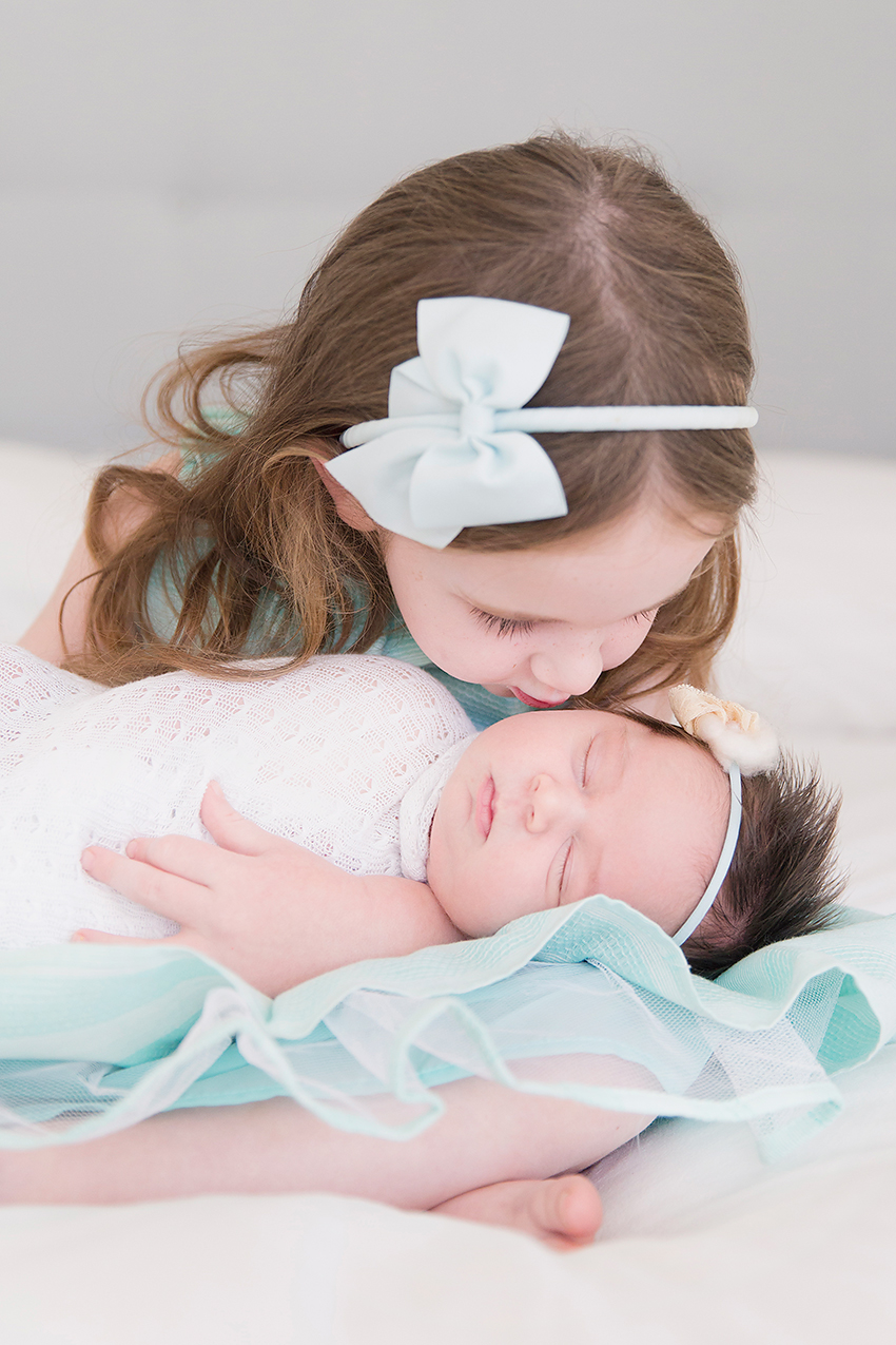 lake forest newborn photographer