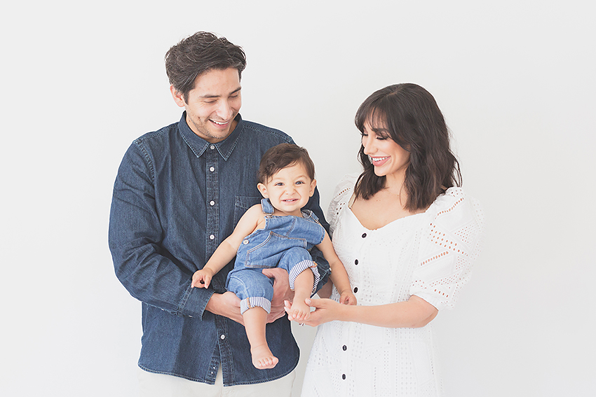 studio family portraits with toddler