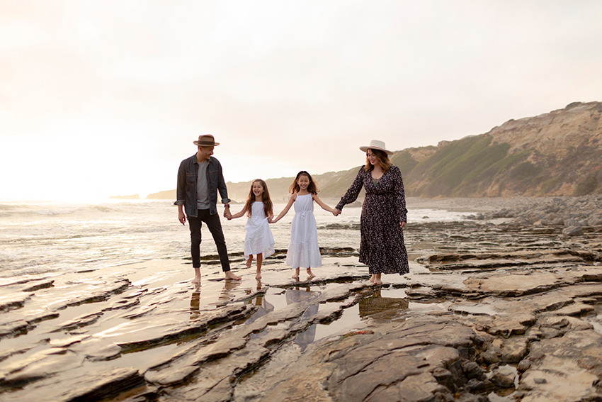 Get Family Photos at Newport Beach for Christmas Cards