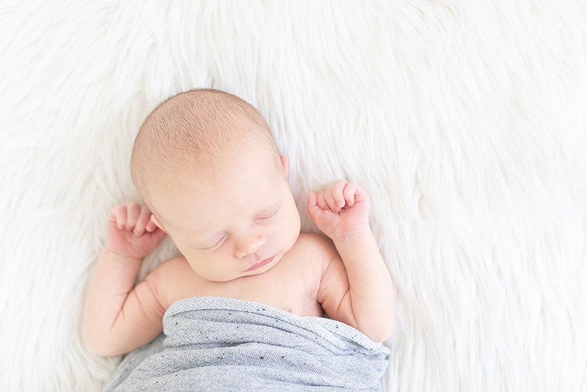 3 Tips for Taking Photos of Your Newborn At Home