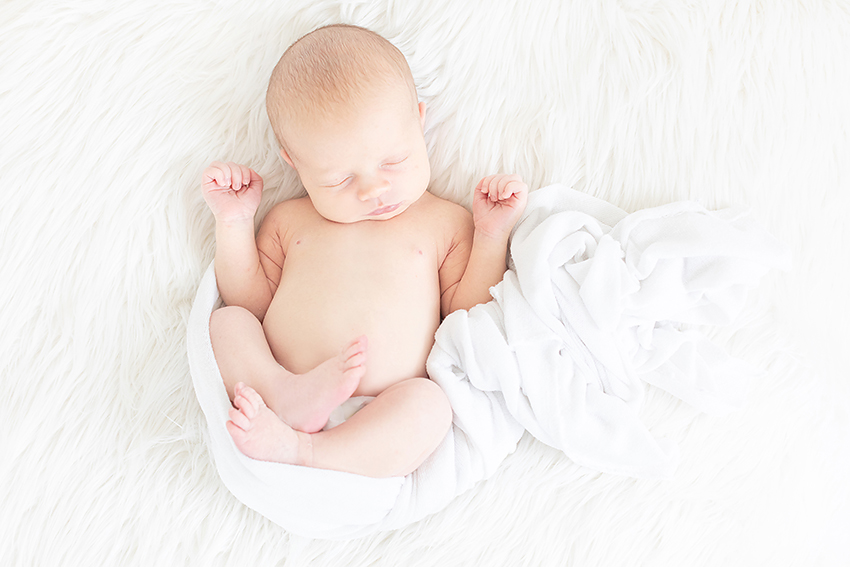 3 Tips for Taking Photos of Your Newborn At Home