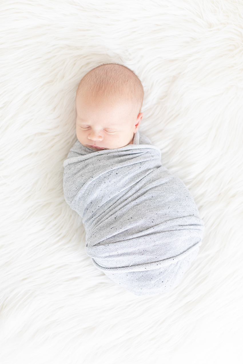 3 Tips for Taking Photos of Your Newborn At Home