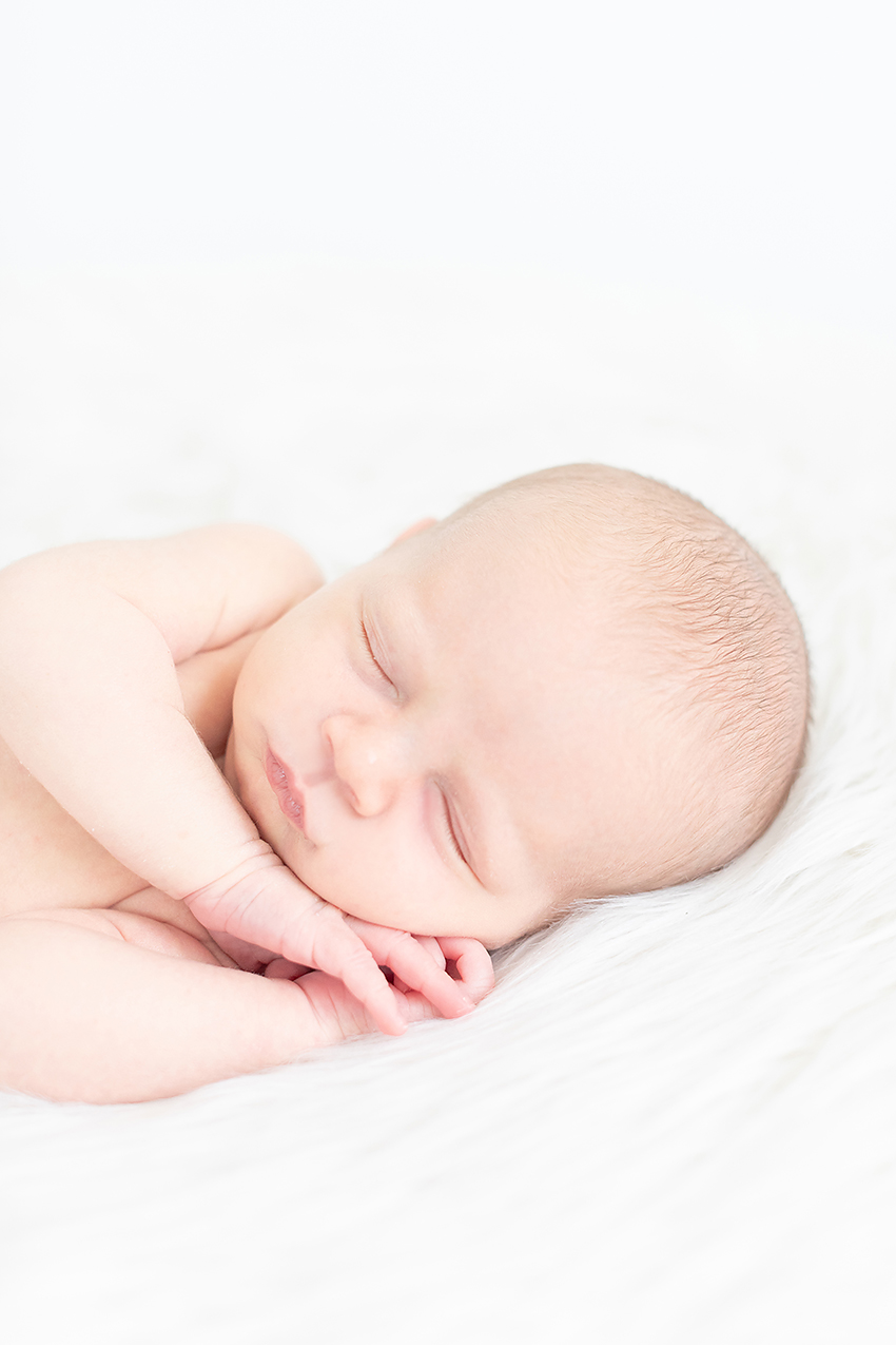 3 Tips for Taking Photos of Your Newborn At Home