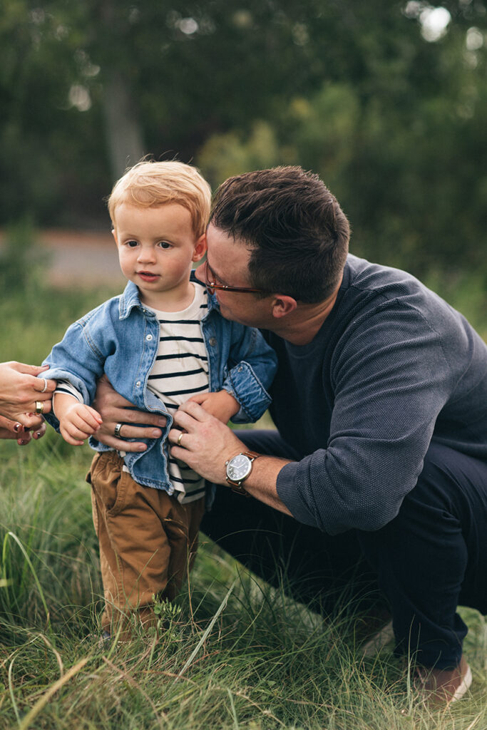 How to coordinate outfits for family photos coordinate outfits for ...