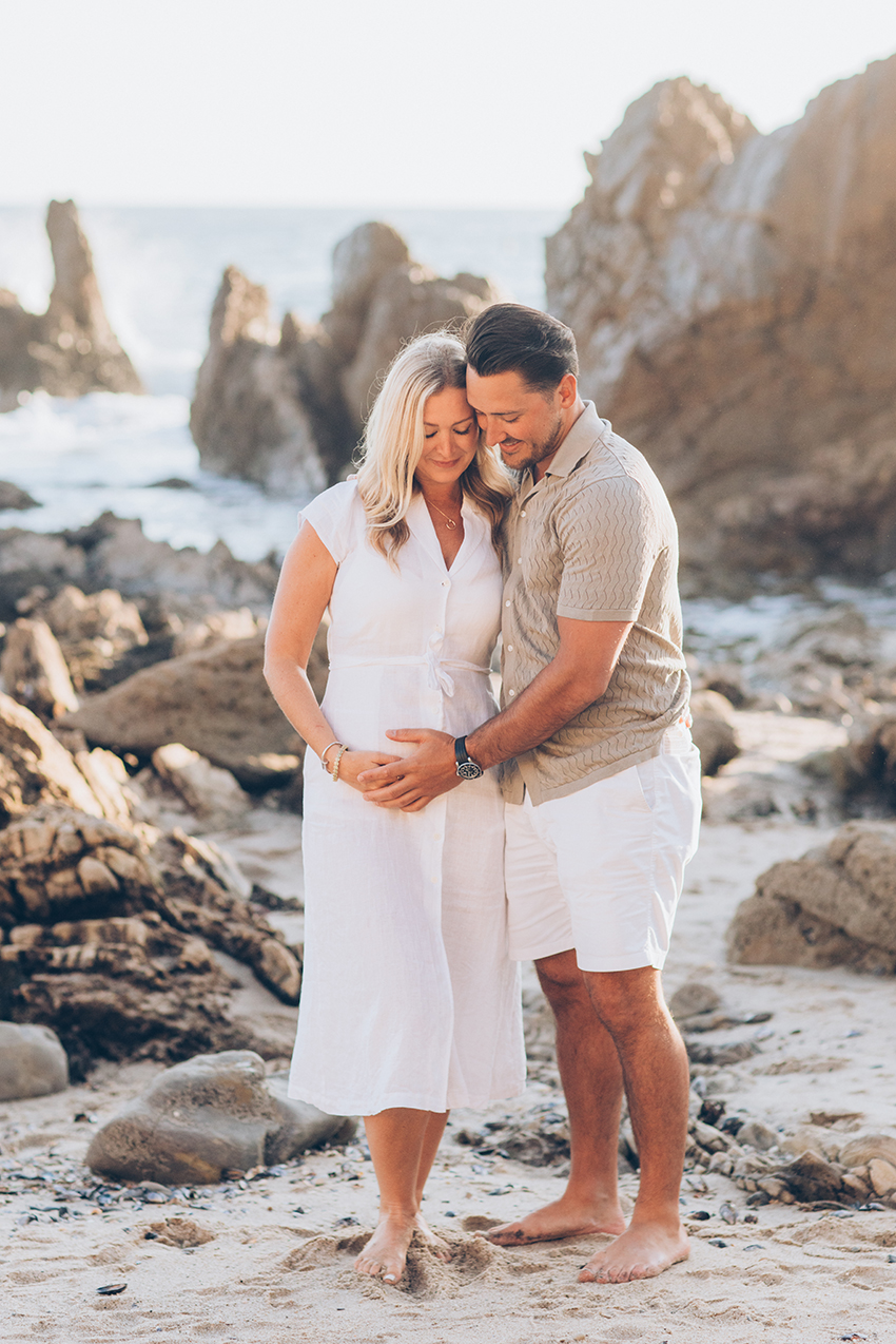 Maternity Pose Ideas for Couples